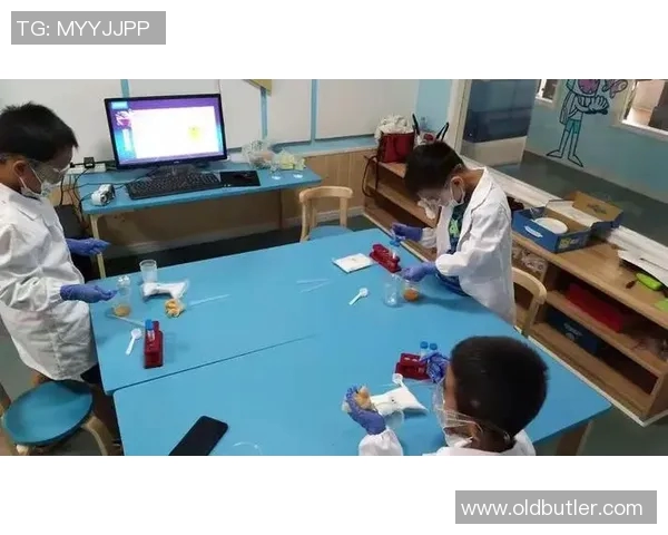 甜甜与足球明星的故事揭晓她的真实身份与成就